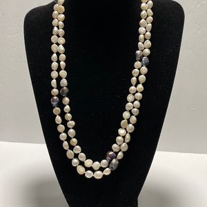 Vintage no clasp pearls necklace. N16